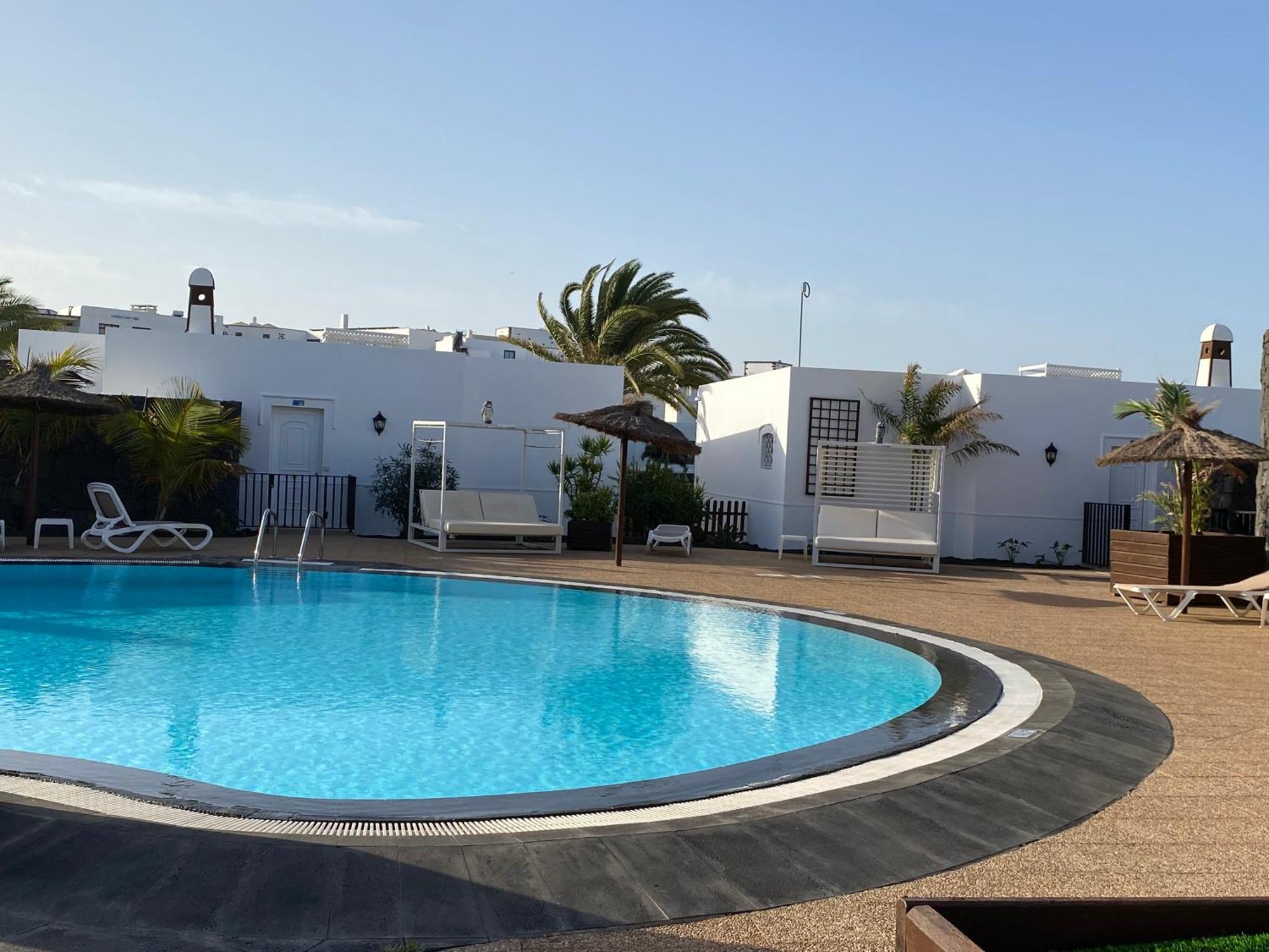 Apartamentos Livvo Coloradamar Playa Blanca  Exterior photo