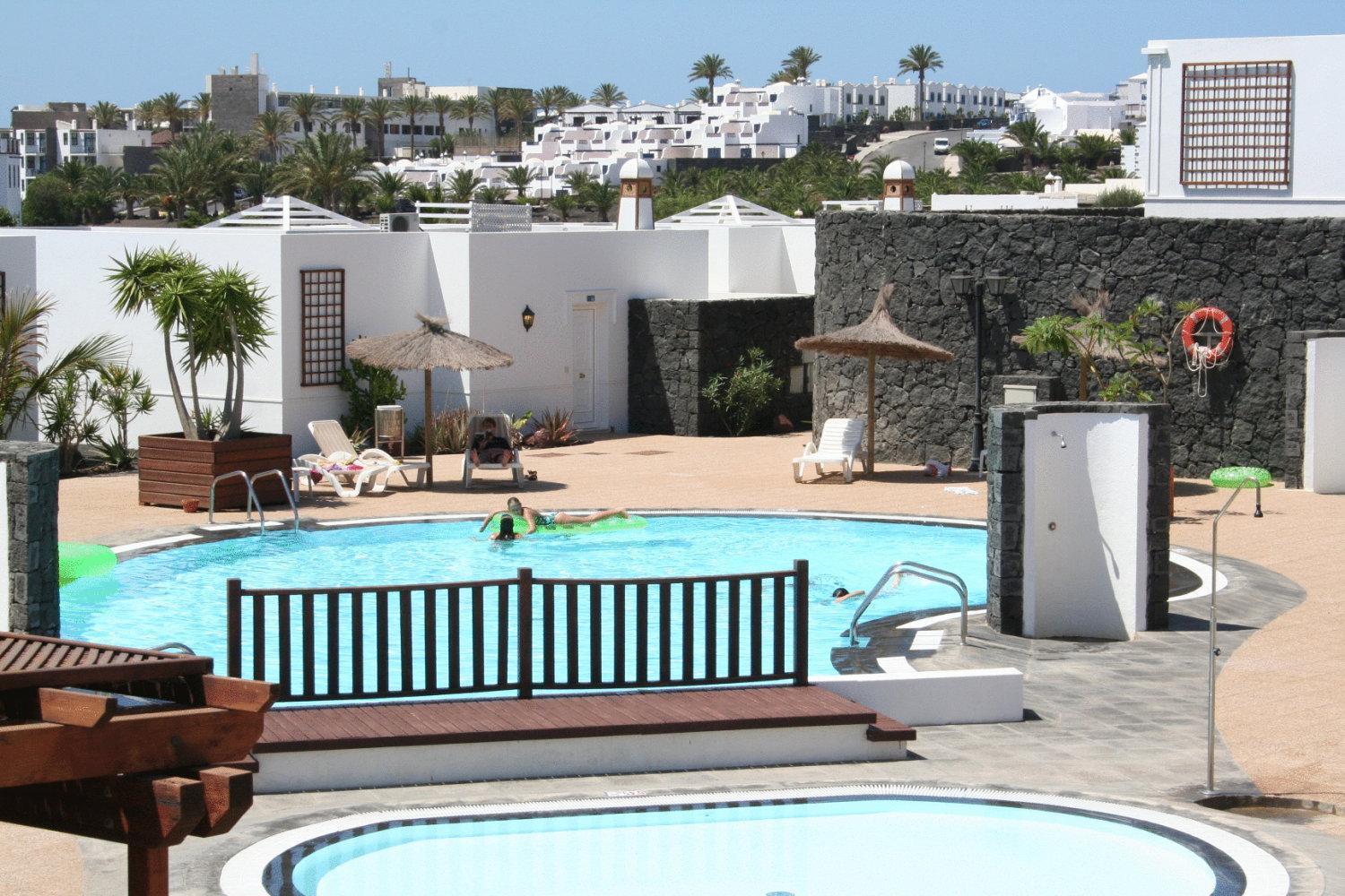 Apartamentos Livvo Coloradamar Playa Blanca  Exterior photo